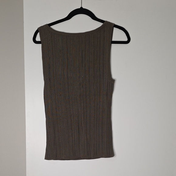 White House Black Market Olive Ribbed V-Neck Tank - Picture 4 of 4